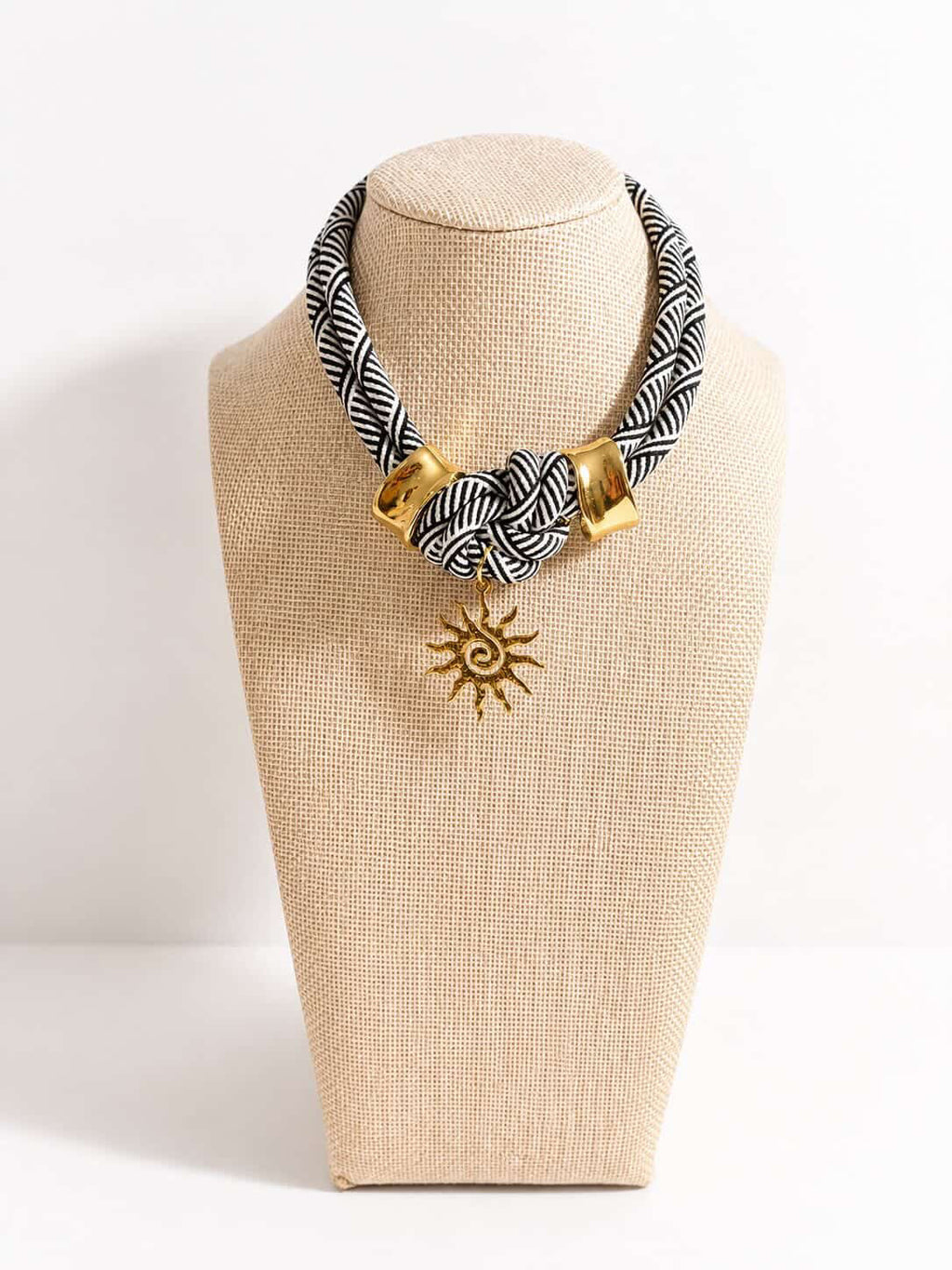 Paracord Sun / Black and White